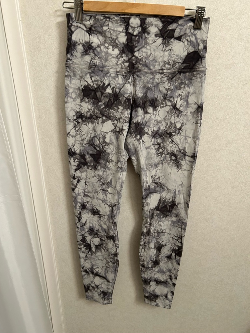 Lululemon Wunder Under High-Rise Tight *luxtreme size 8 - Picture 6 of 7